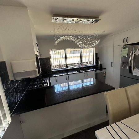 Auckand Holiday In The Golden Circle Villa Auckland Bagian luar foto